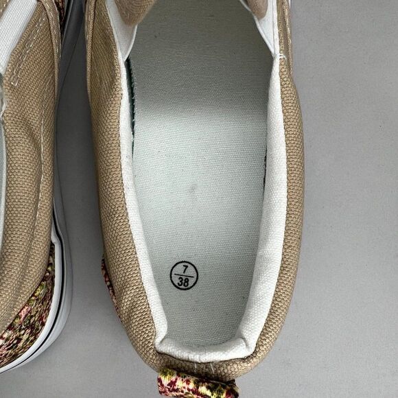 Women's Size 7 Yellow‎ Floral Slip On Sneakers - Picture 9 of 12